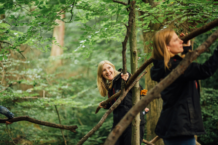 Den building the wildlife trust